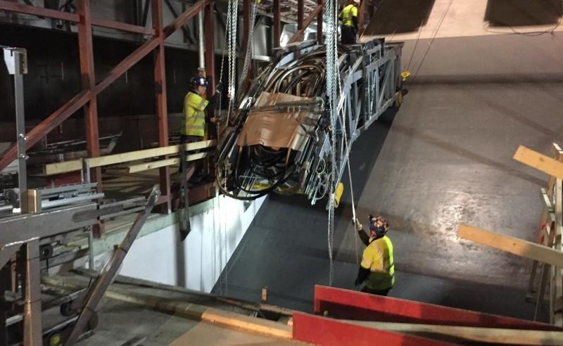 installerar rulltrappor på odenplan i stockholm